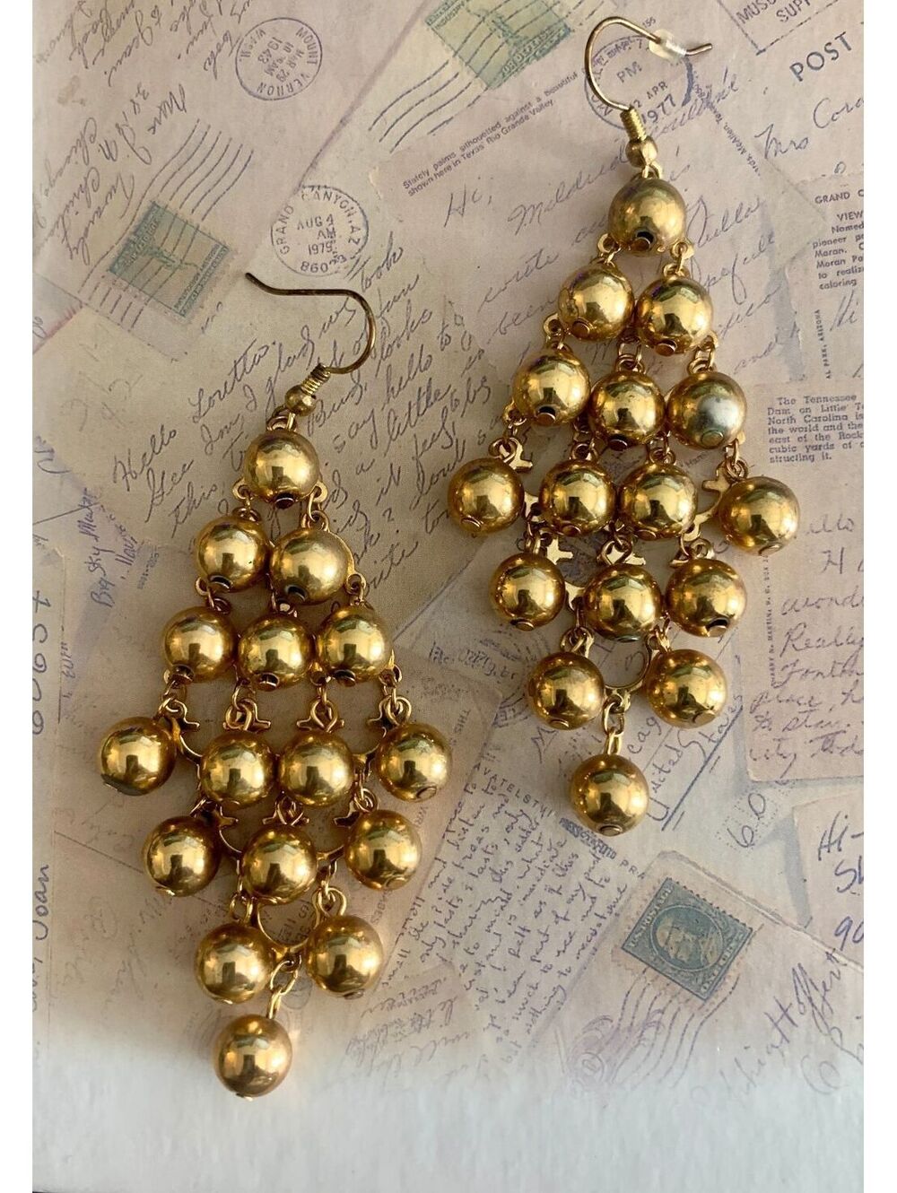 Vintage Glamorous Gold Chandelier Earrings for Stunning Style